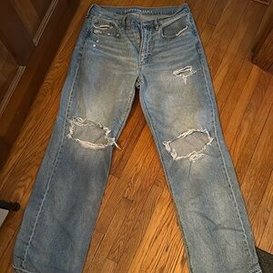 American Eagle Low Rise Baggy Jeans. Size 10 short.